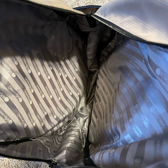 LeSportsac backpack - Picture 3 of 4